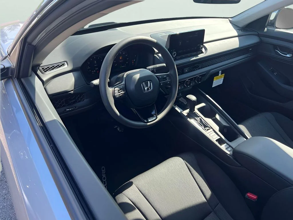 Used 2025 Solar Silver Metallic Honda LX image 13