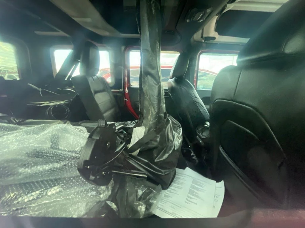 Used 2018 Red Jeep Unlimited Sahara image 12