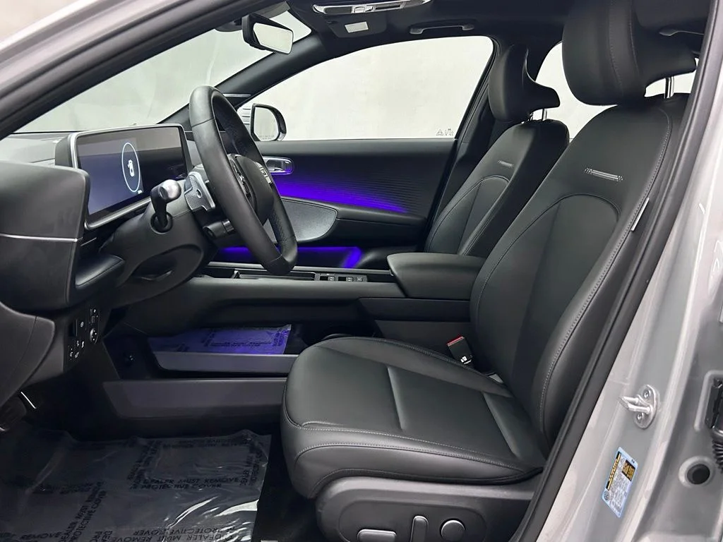 Used 2023 Silver Hyundai Limited image 13