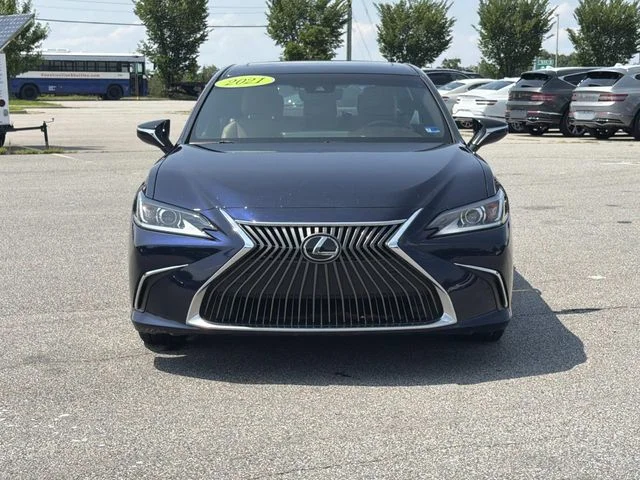 Used 2021  Lexus 350 image 17