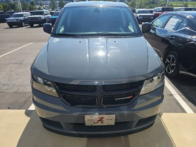 Used 2020 Gray Dodge SE image 2