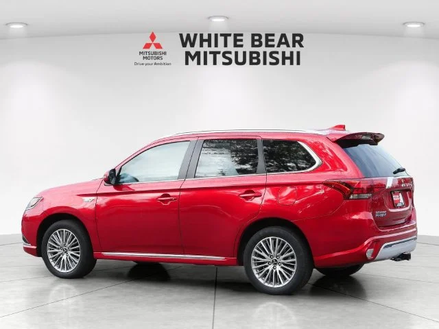 Certified Used 2022 Red Diamond Mitsubishi SEL image 4
