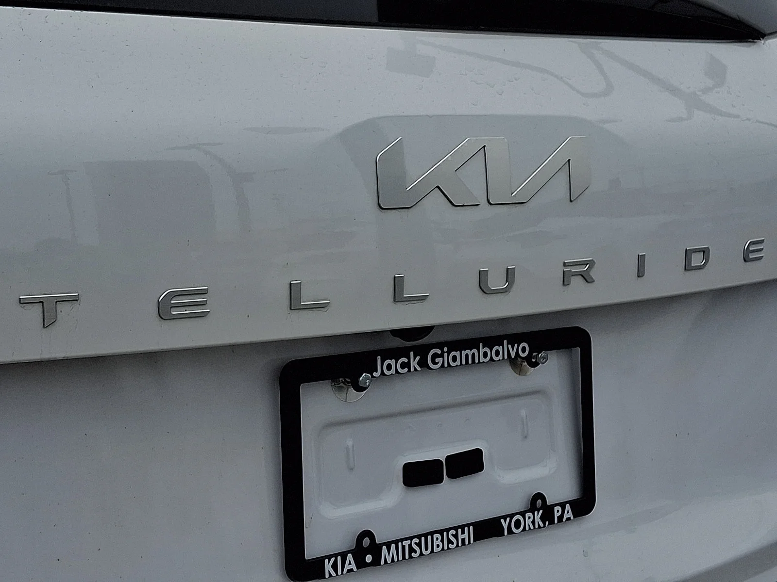 Certified Used 2024 White Kia S image 31