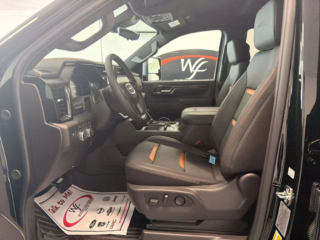 New 2026 Onyx Black GMC AT4 image 9