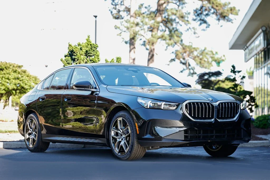 2027 BMW 5 Series 530i xDrive Sedan's photo