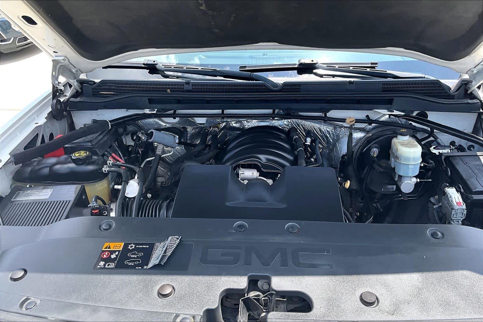 Used 2014 Summit White GMC SLE image 29