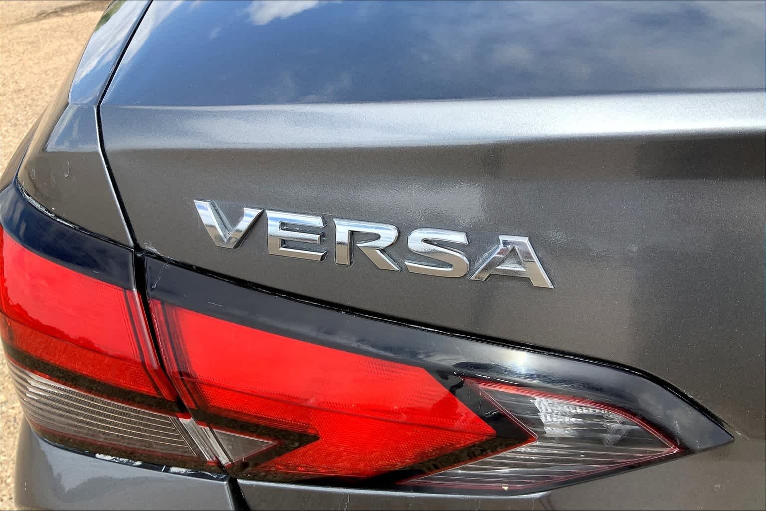 Used 2020 Gun Metallic Nissan S image 9