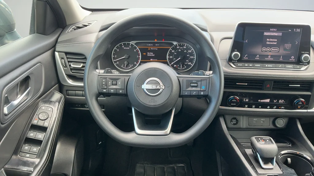 Used 2024 Gray Nissan SV image 9