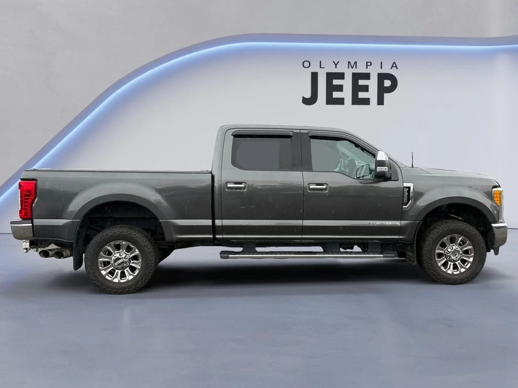 Used 2017  Ford Lariat image 7