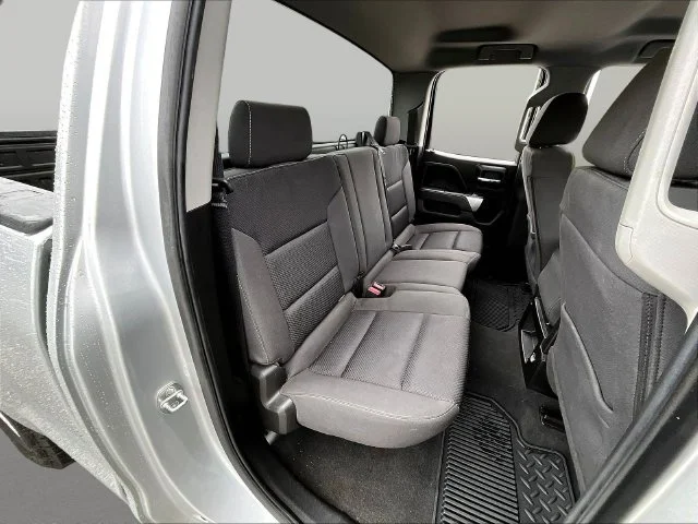 Used 2019 Silver Chevrolet LT image 28