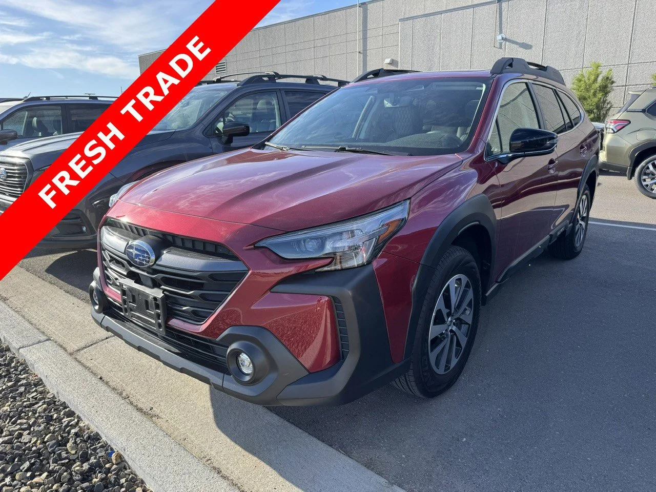 2025 Subaru Outback Premium's photo