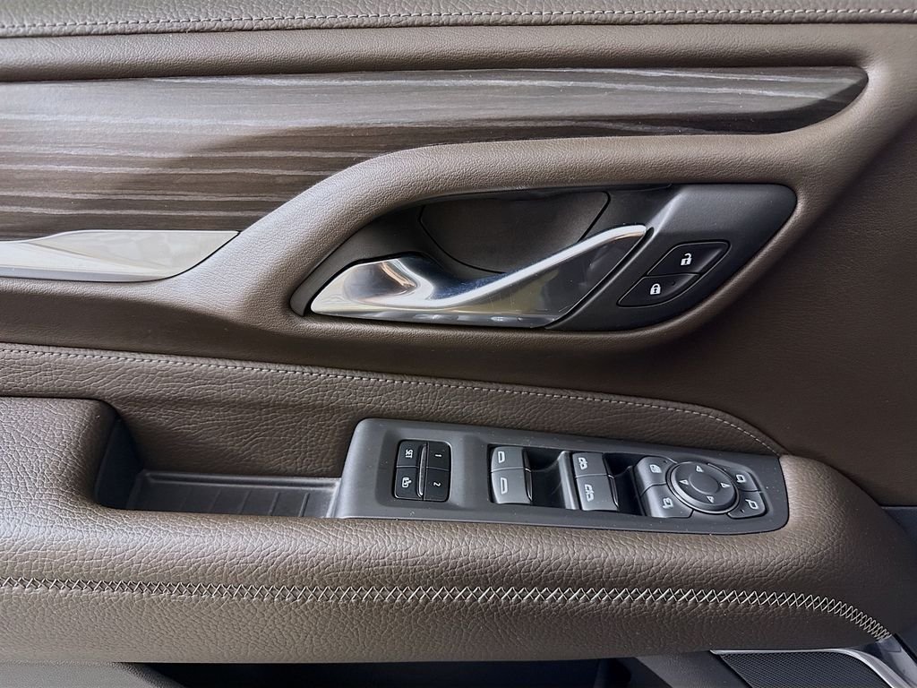 Used 2021 Green GMC Denali image 18