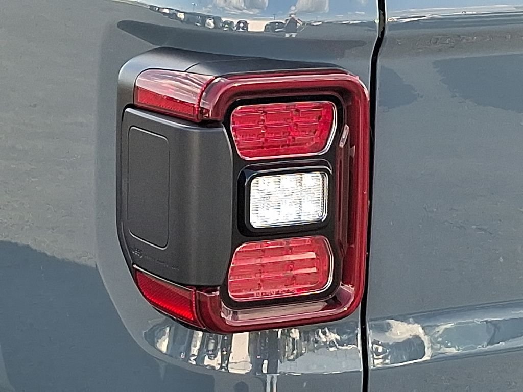 Used 2026 Gray Jeep Mojave image 10