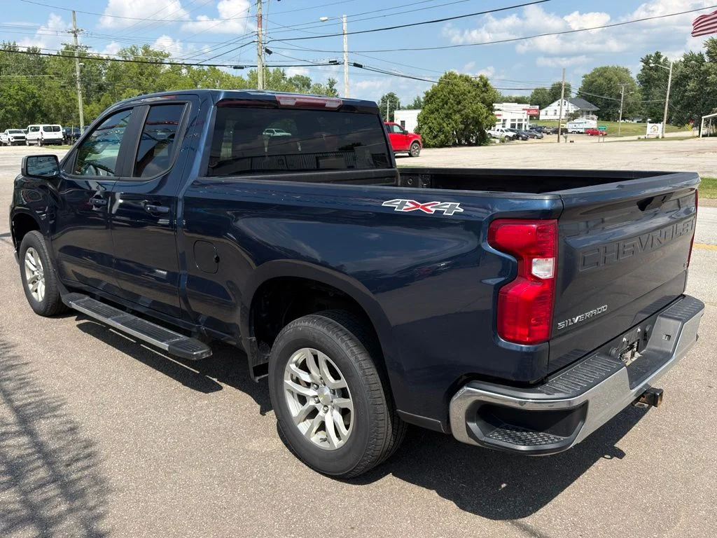 Used 2020 Blue Chevrolet LT image 8