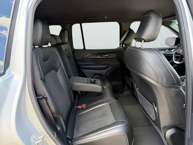 Used 2025 Silver Jeep Altitude image 26