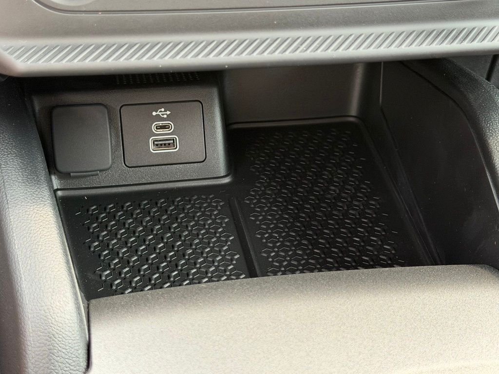 New 2026 Carbonized Gray Metallic Ford Outer Banks® image 15