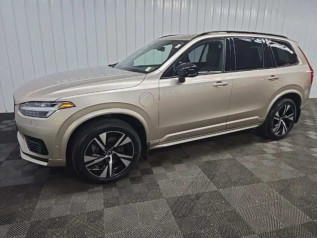 Used 2023 Gray Volvo T8 Plus Dark Theme 7 Passenger image 6