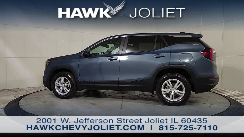 Used 2024 Blue GMC SLE image 5