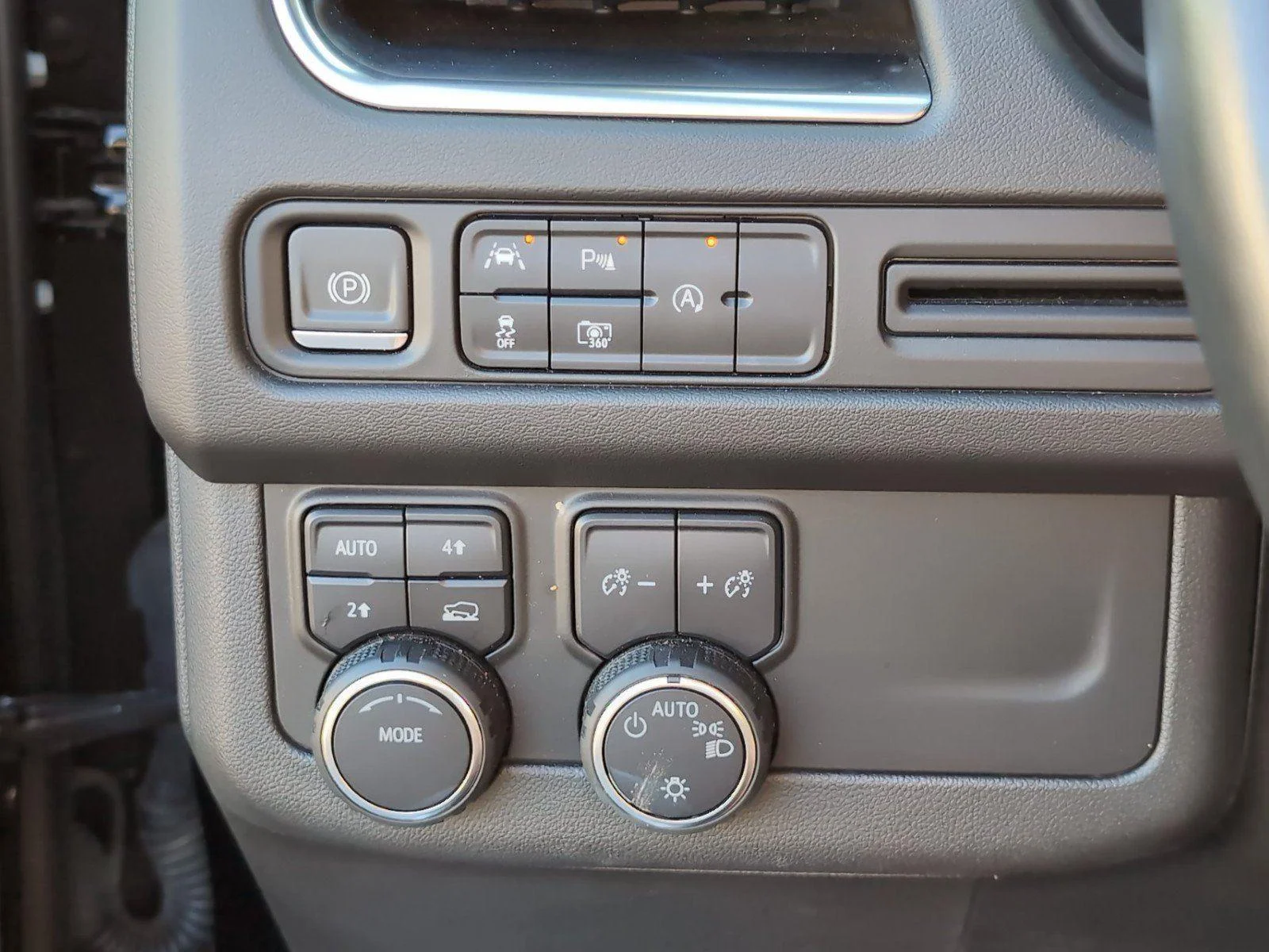 Used 2024 Black Chevrolet RST image 31