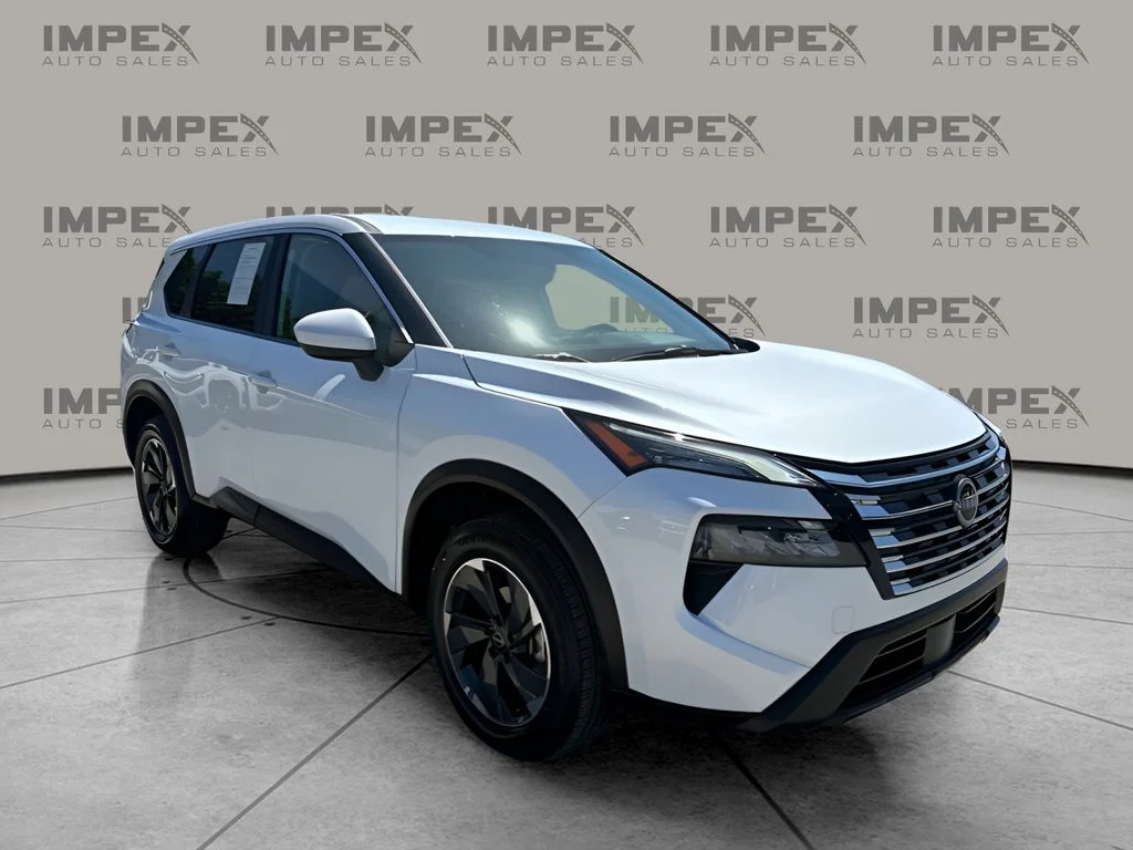 Used 2025 White Nissan SV image 7