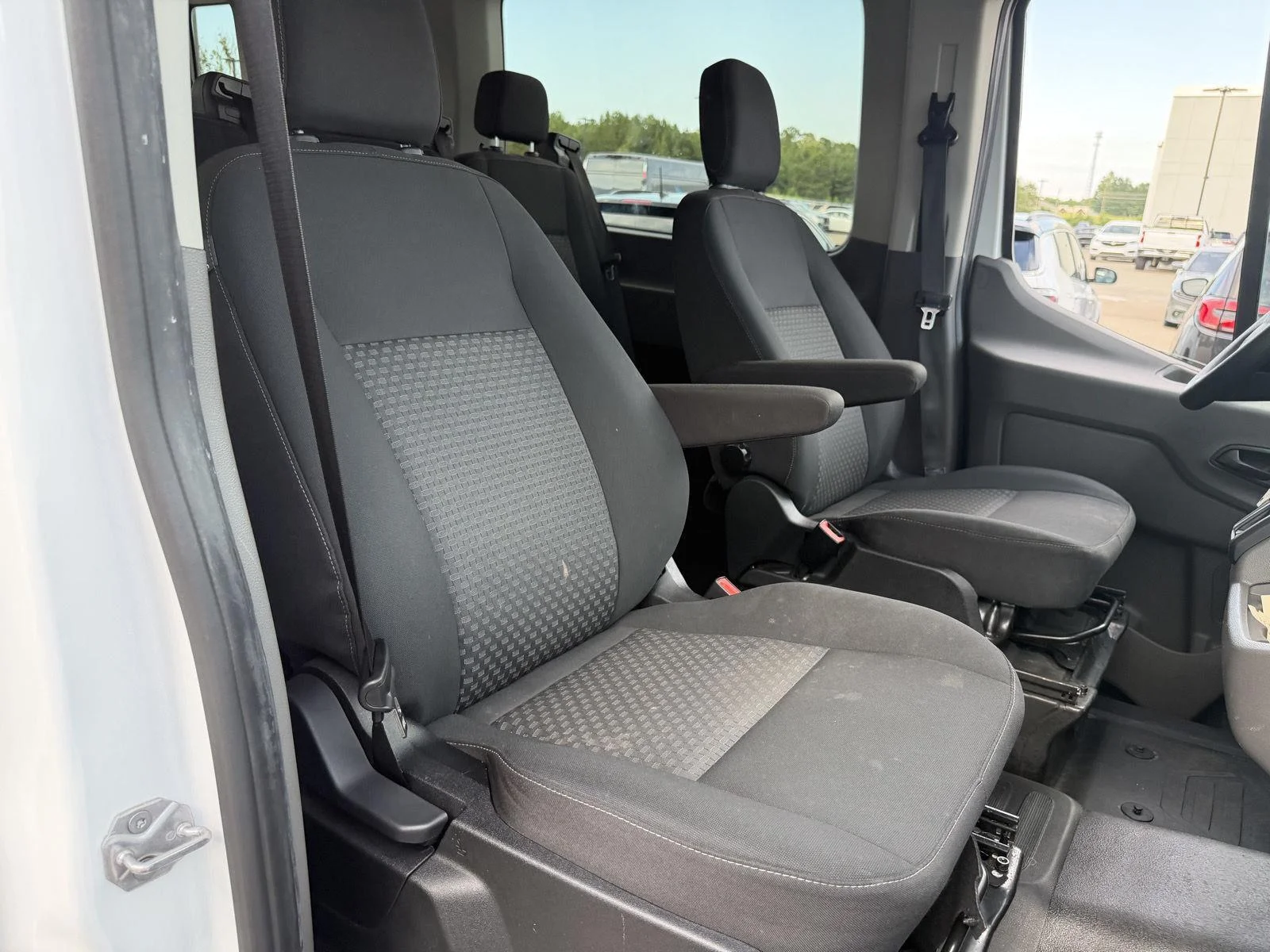 Used 2023 Oxford White Ford 350 XL image 20