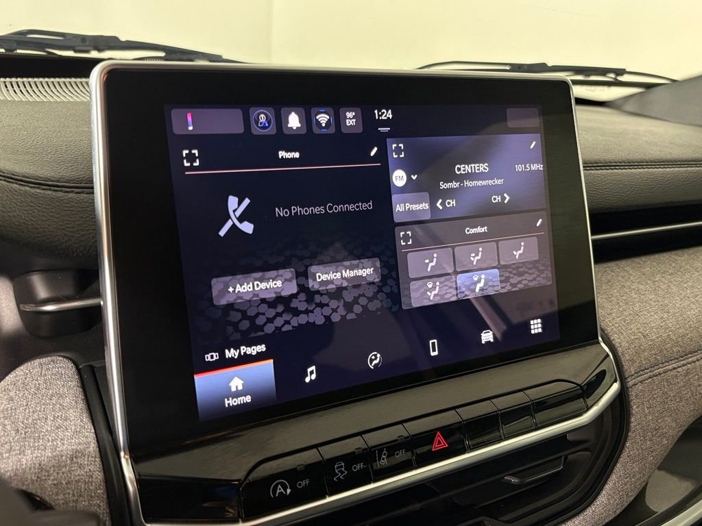 Used 2024 White Jeep Latitude image 22