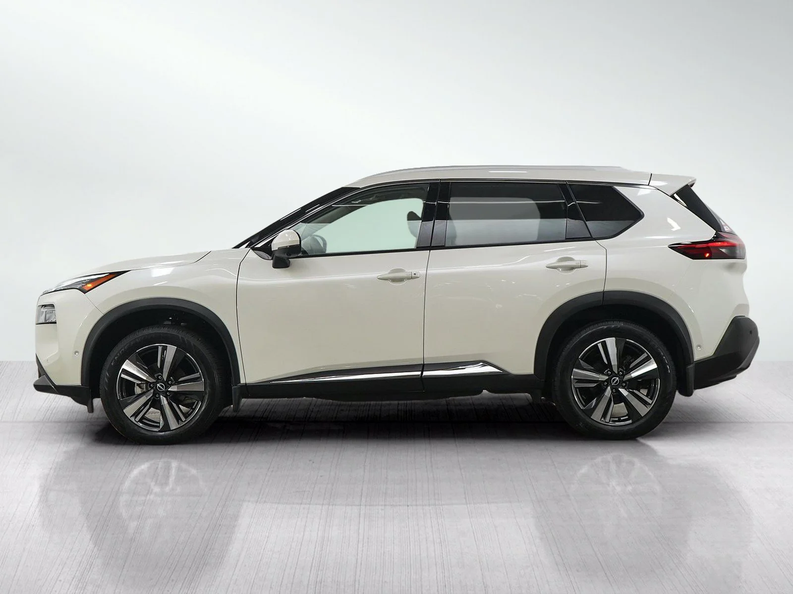 Used 2023 Nissan Rogue SL with VIN JN8BT3CB9PW466021 for sale in Minneapolis, Minnesota