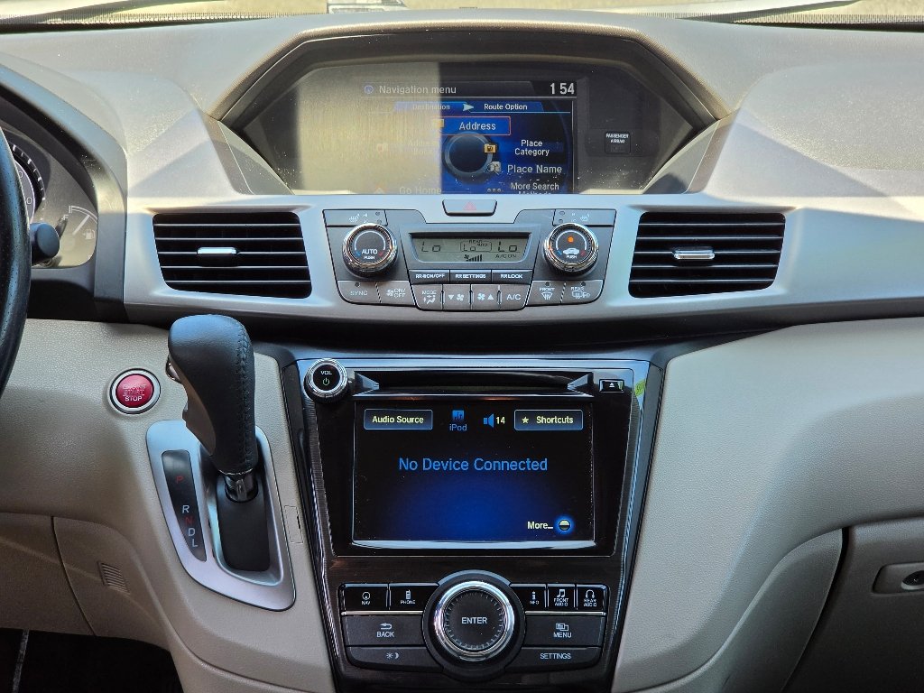 Used 2016 White Diamond Pearl Honda Touring Elite image 3