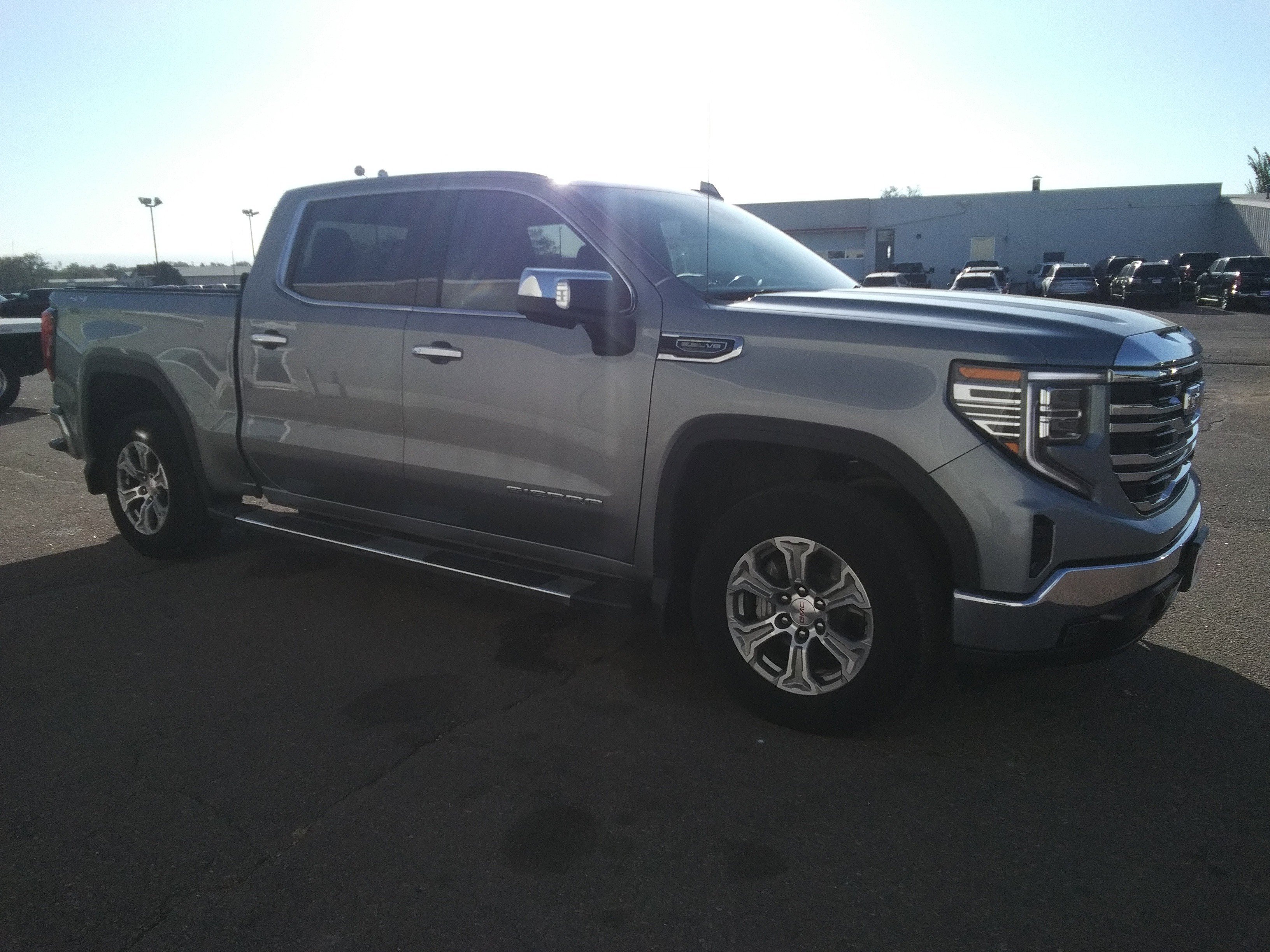 2023 Gmc Sierra 1500 SLT photo 2