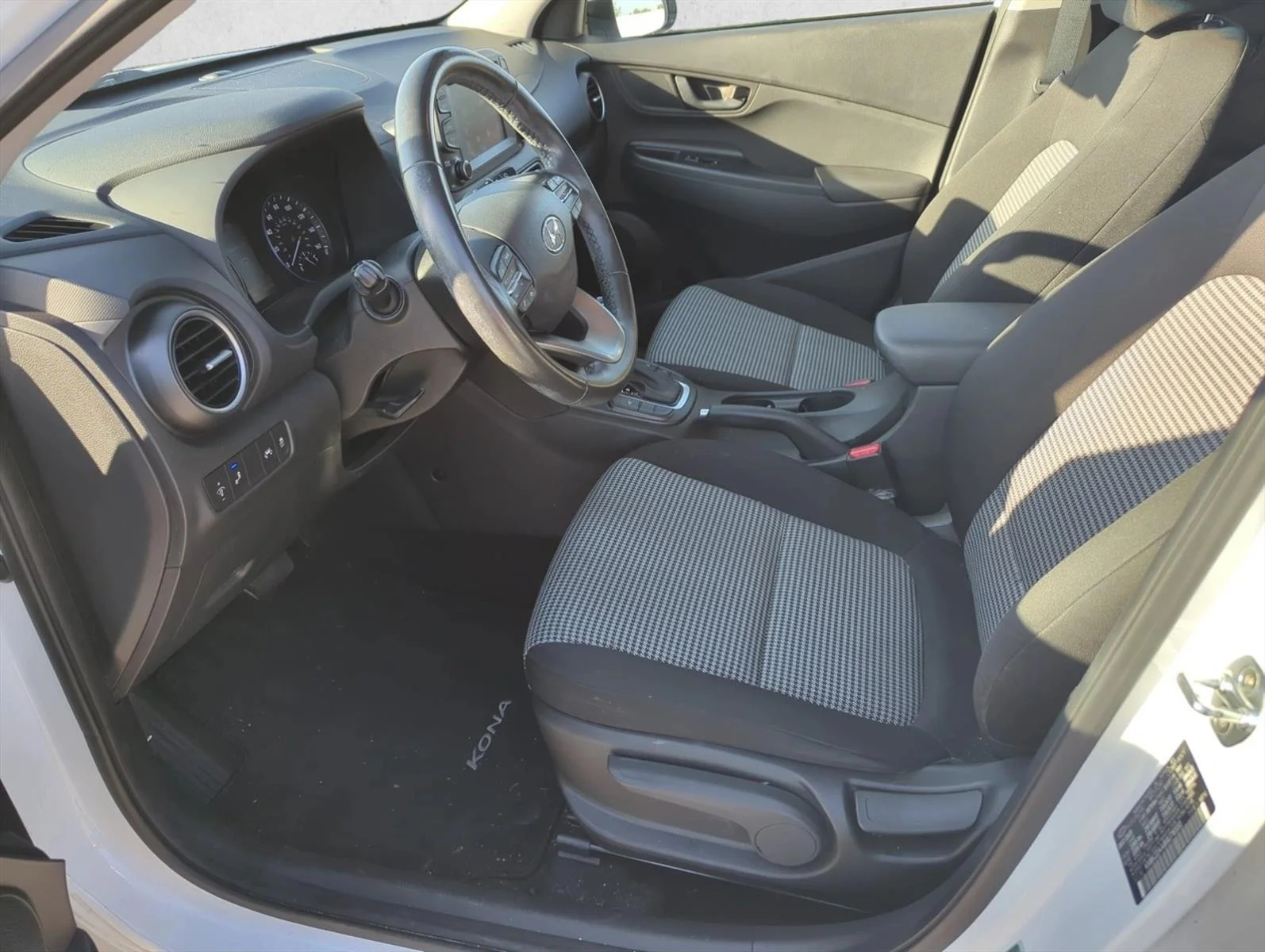 Used 2021 Lunar White Hyundai SEL image 12