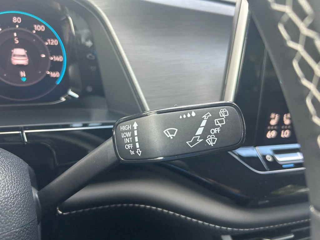 New 2026 White/off-white Volkswagen 2.0T SE image 22