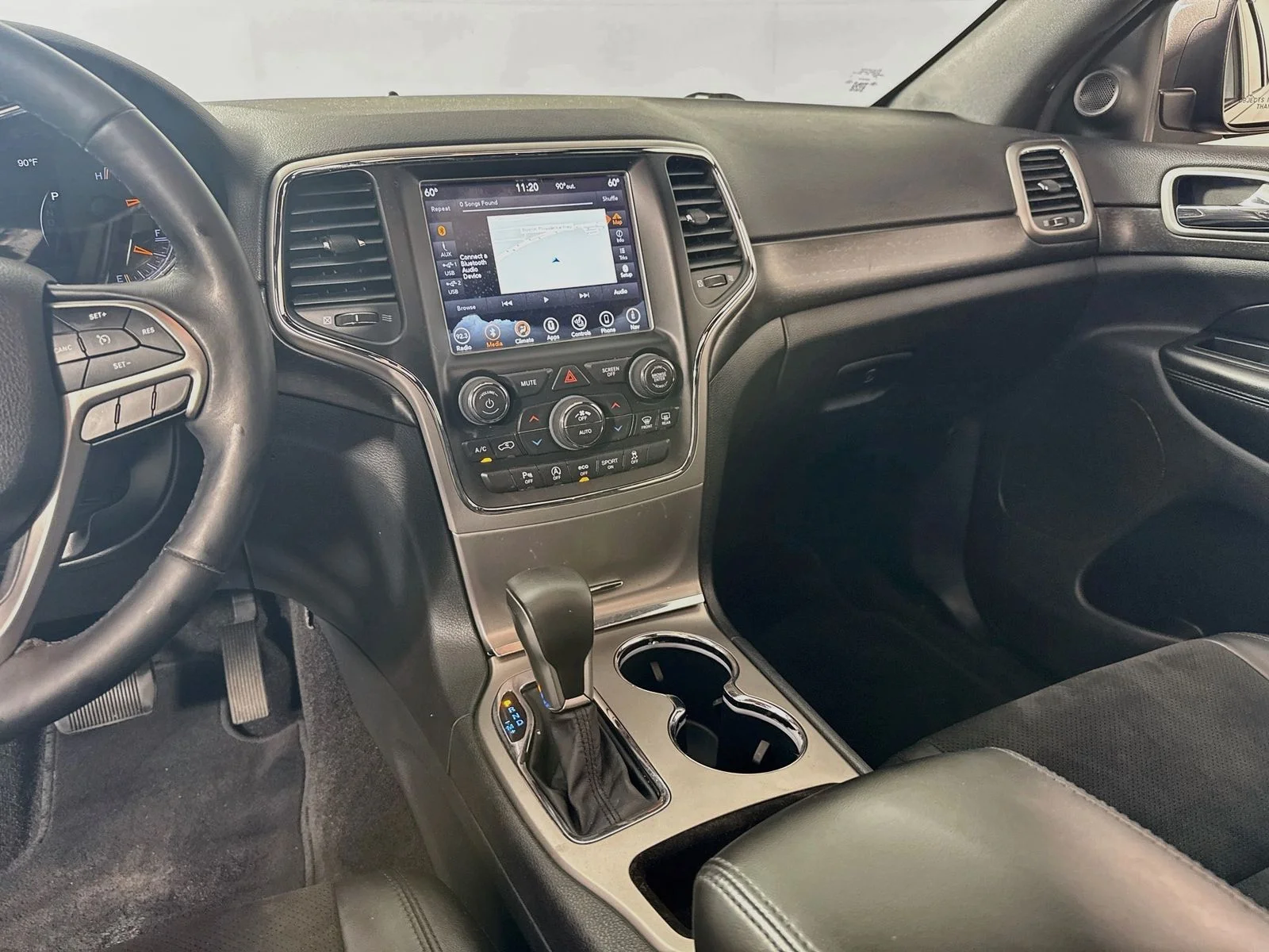 Used 2018 Gray Jeep Altitude image 23