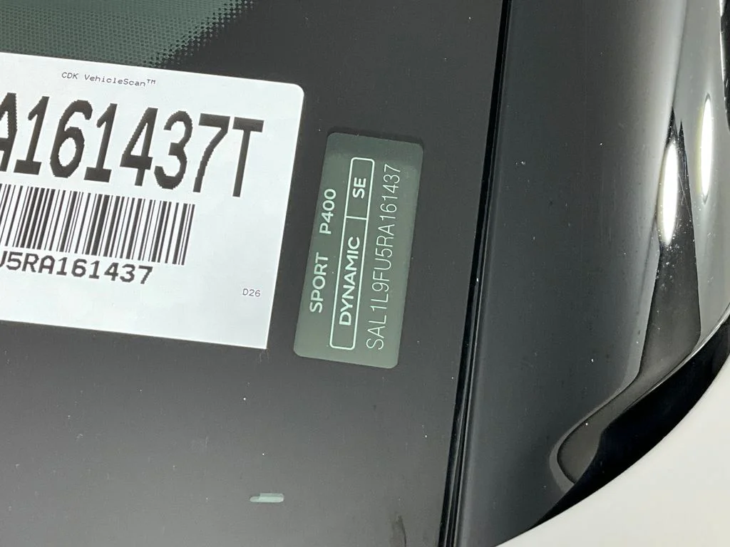 Used 2024 Gray Land Rover Dynamic SE image 30