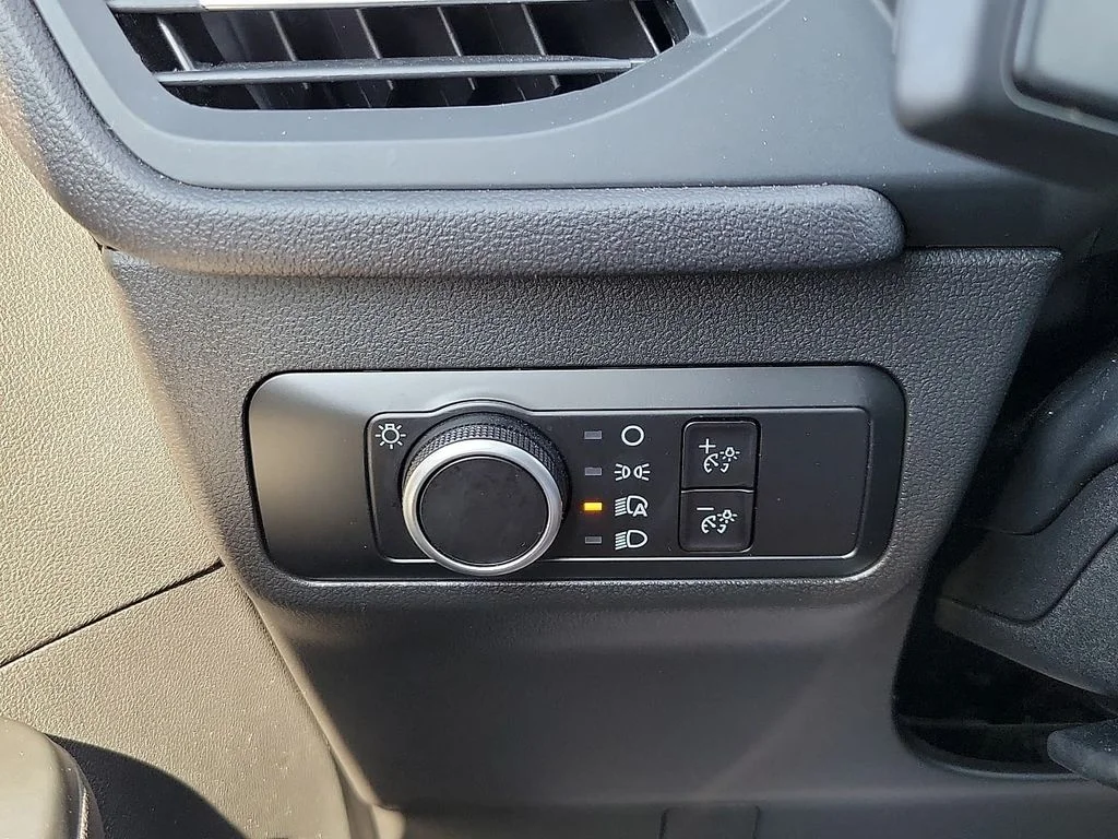 Used 2025 Black Metallic Ford ST-Line image 17