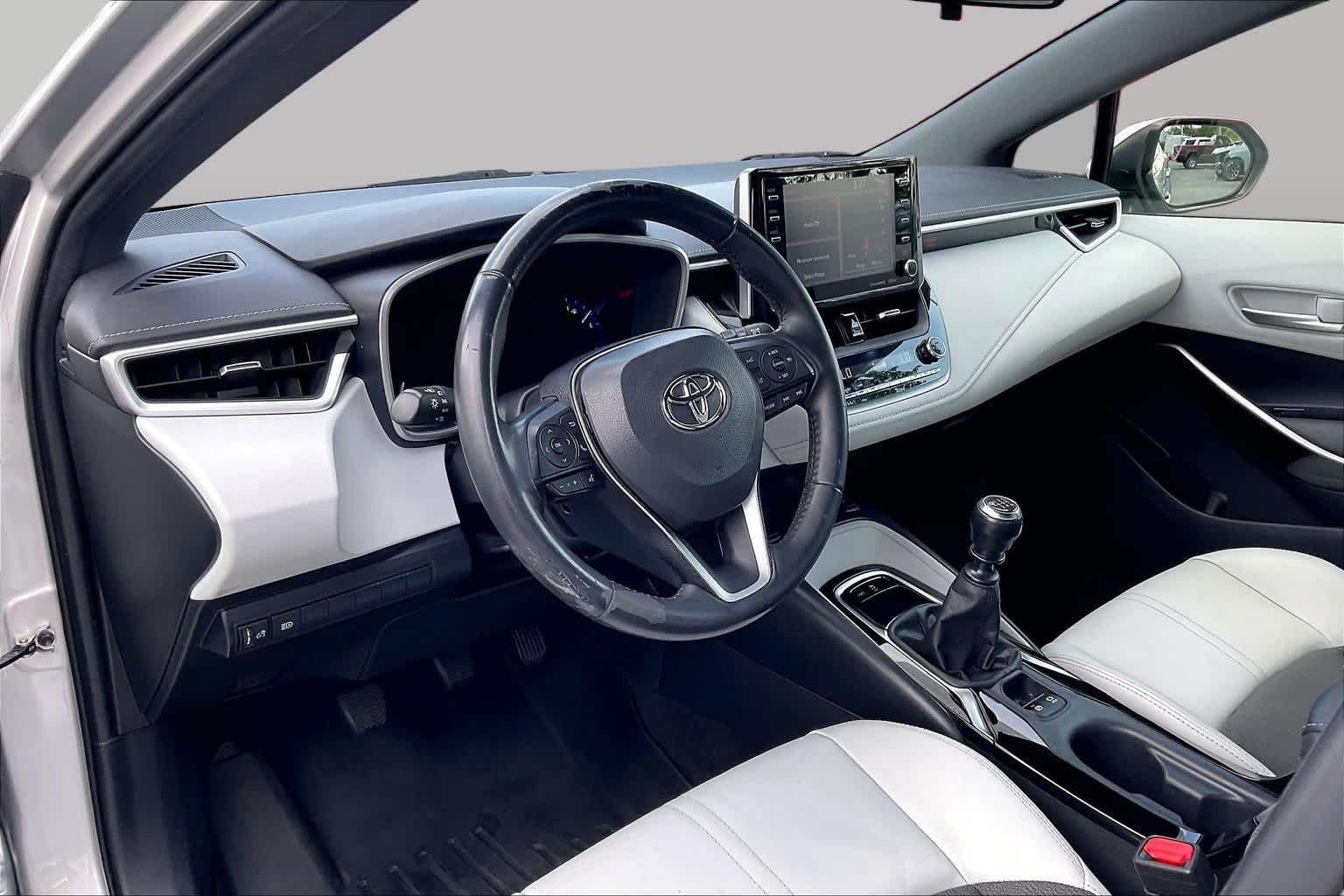 Used 2019 Classic Silver Metallic Toyota XSE image 16