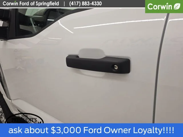 New 2026 Oxford White Ford F-250® XLT image 23