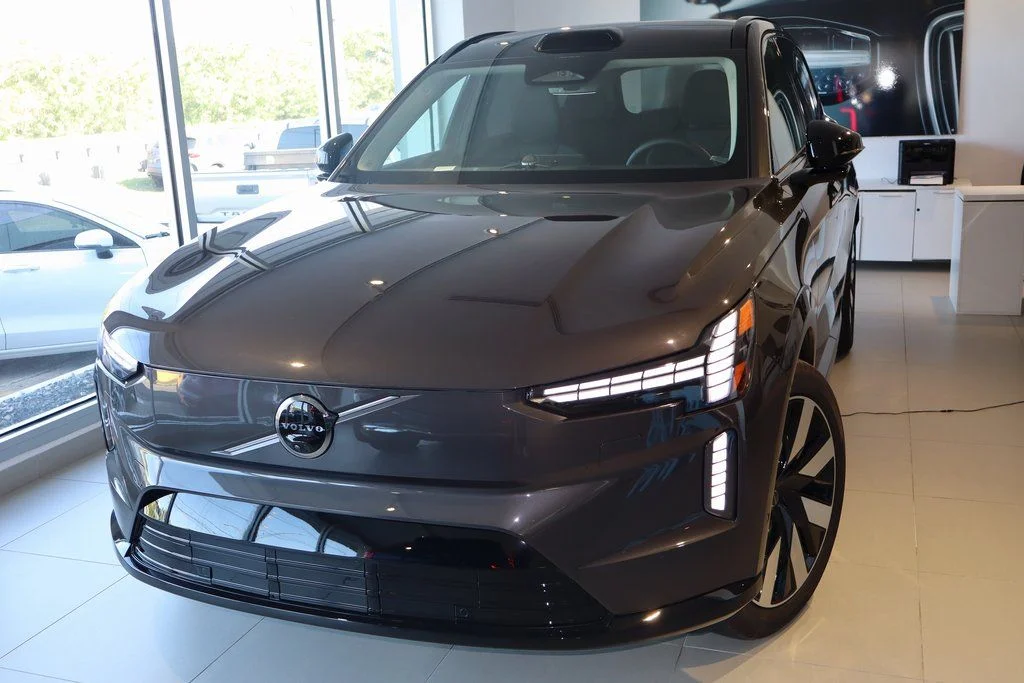 New 2025  Volvo Twin Motor Ultra image 1