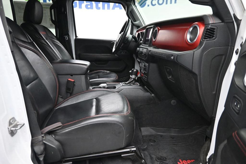 Used 2018 White Jeep Unlimited Rubicon image 9
