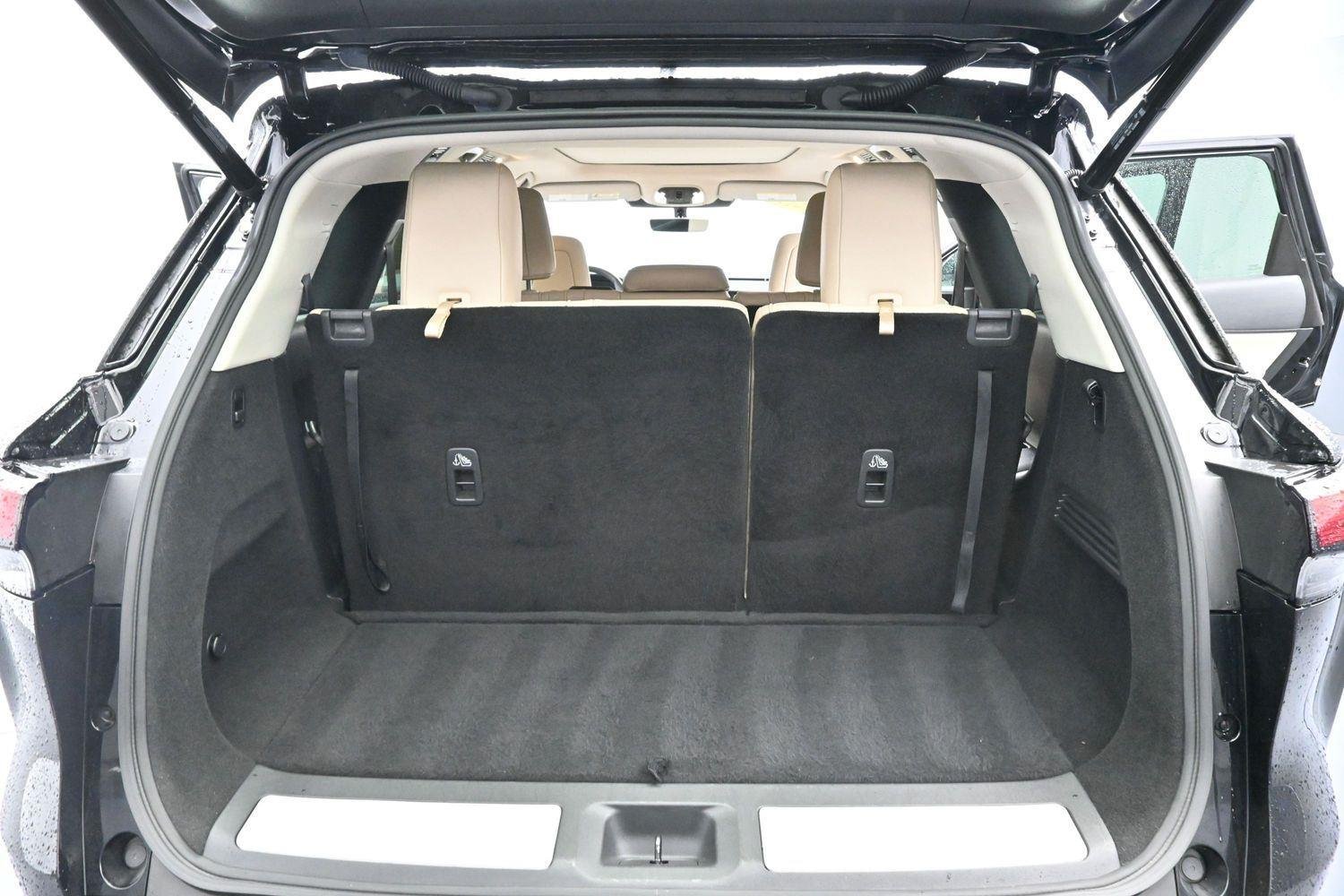 Used 2023 Mineral Black INFINITI PURE image 9