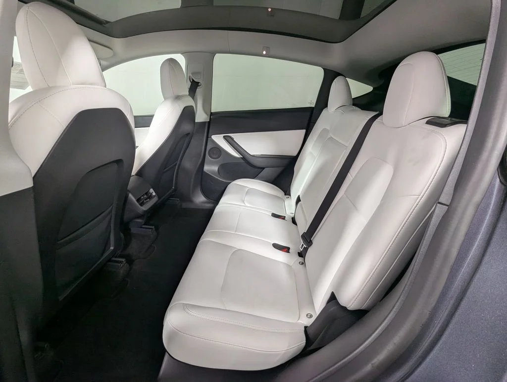 Used 2022 Black Tesla Long Range image 17