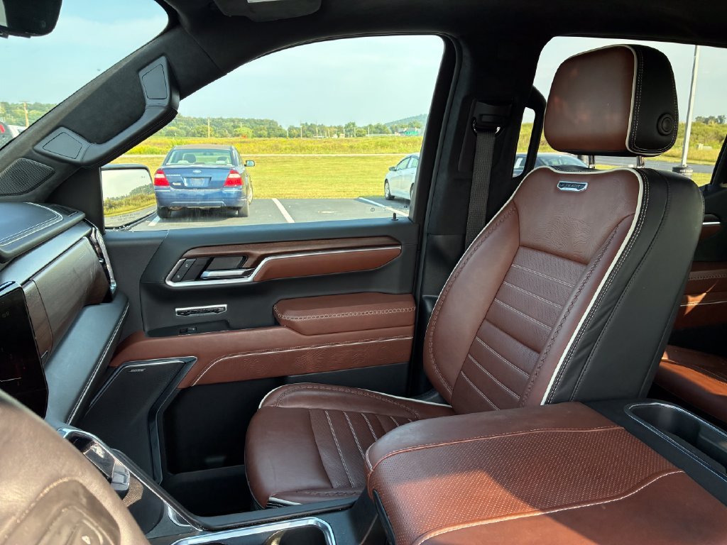 Used 2025 Black GMC Denali Ultimate image 21