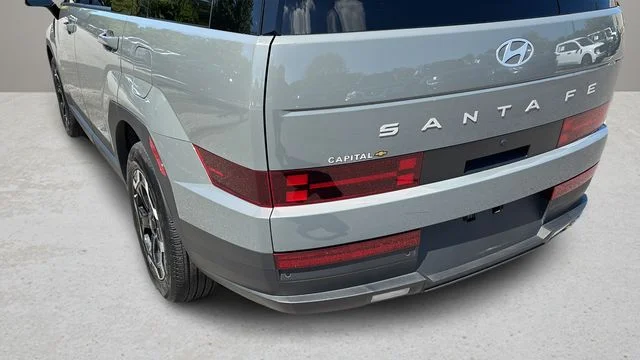 Used 2025 Gray Hyundai SEL image 39