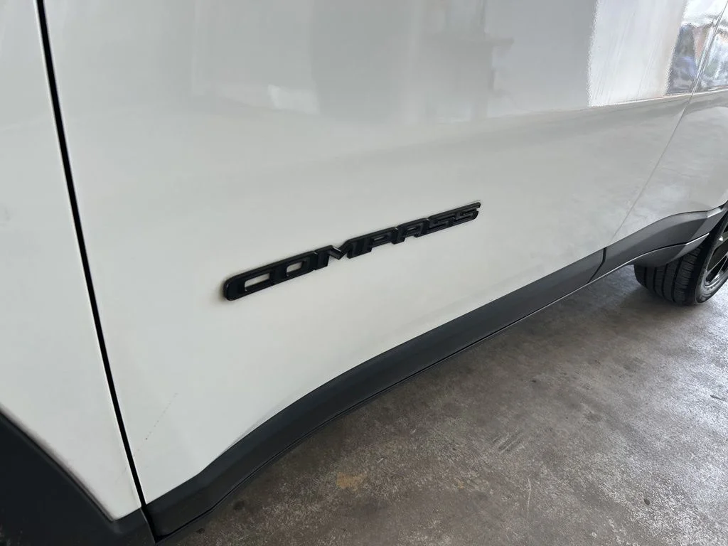 Used 2023 White Jeep Altitude image 14
