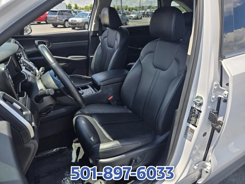 Used 2021 White Pearl KIA S AWD image 9