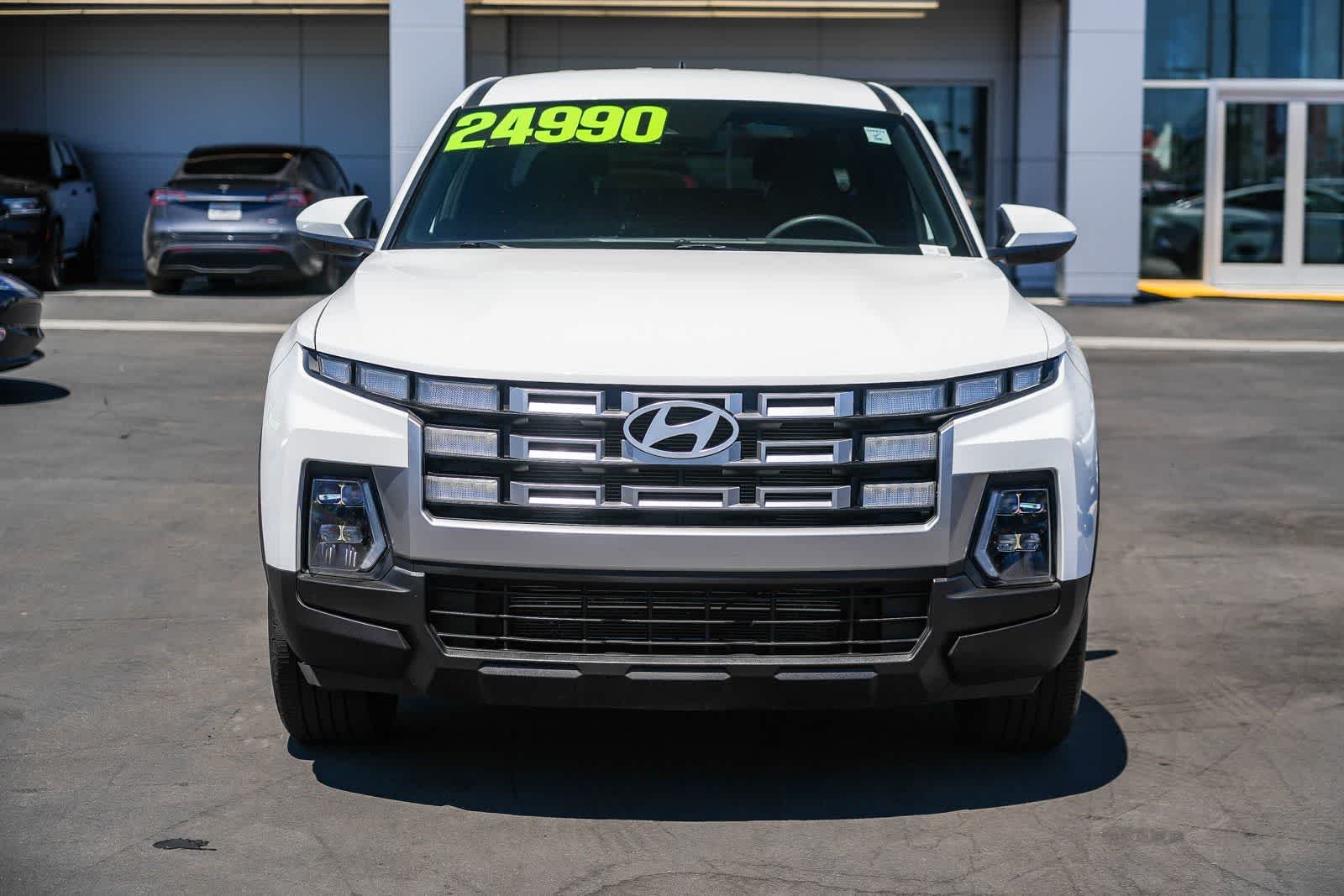 Used 2025 Atlas White Hyundai SE image 4
