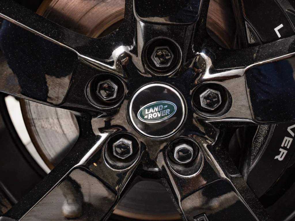 Used 2025 Black Land Rover V8 image 8