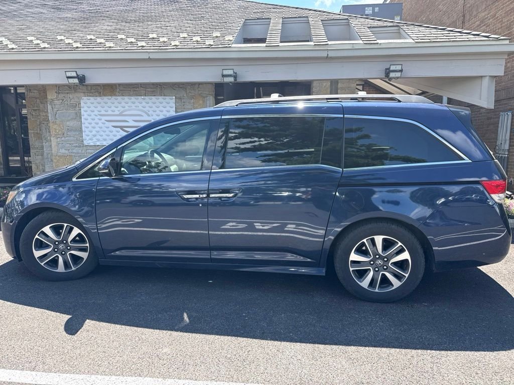 Used 2015 Obsidian Blue Pearl Honda Touring Elite image 4