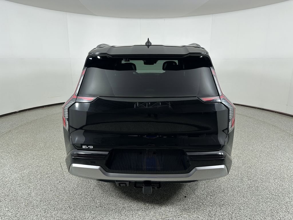Used 2024 Black Kia Land image 7
