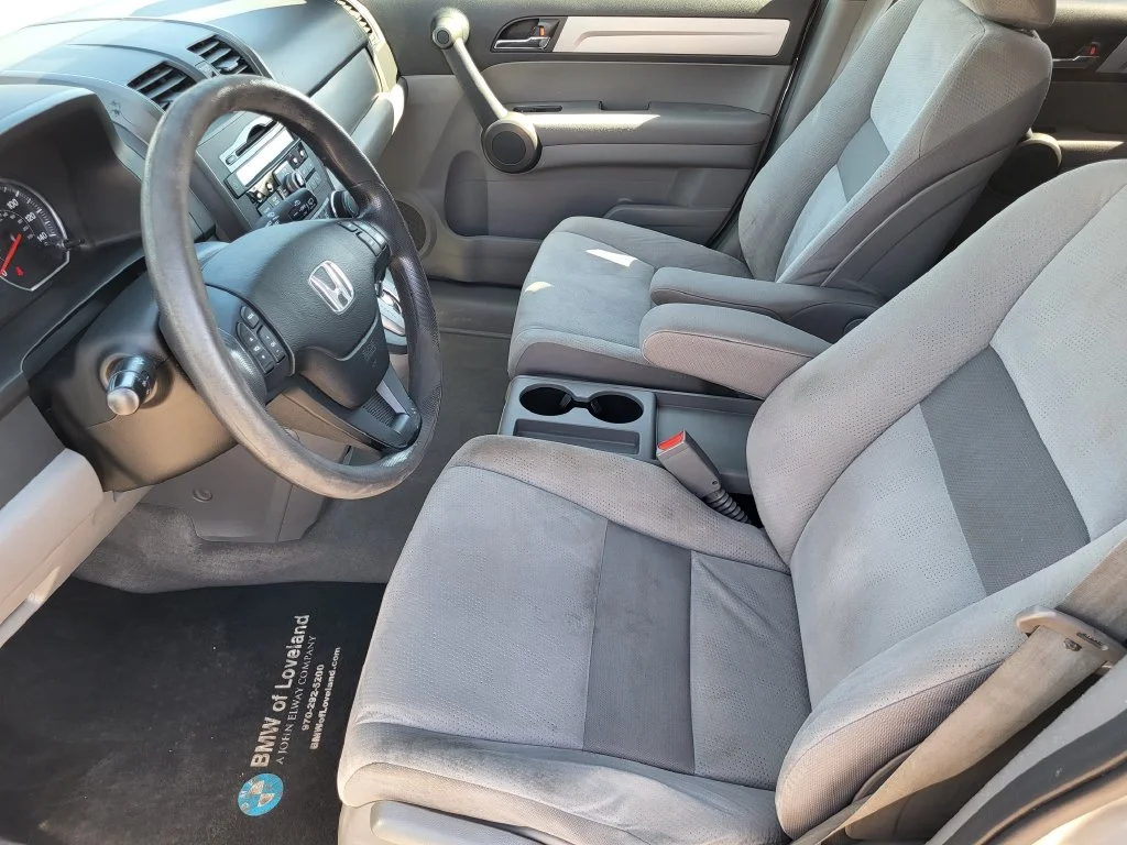 Used 2011 Alabaster Silver Metallic Honda SE image 14