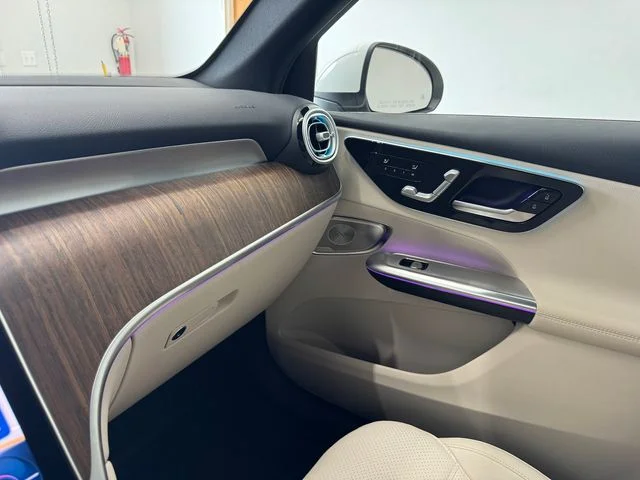 Certified Used 2026 Polar White Mercedes-Benz GLC 300 image 43